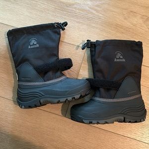 Kamik kids snow boots- size 13